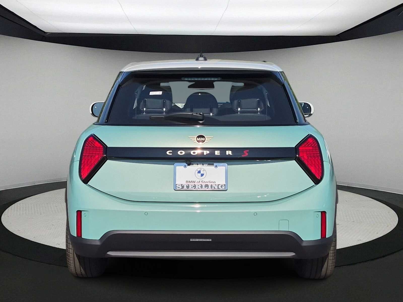 MINI 4 PUERTAS ICONIC 2027