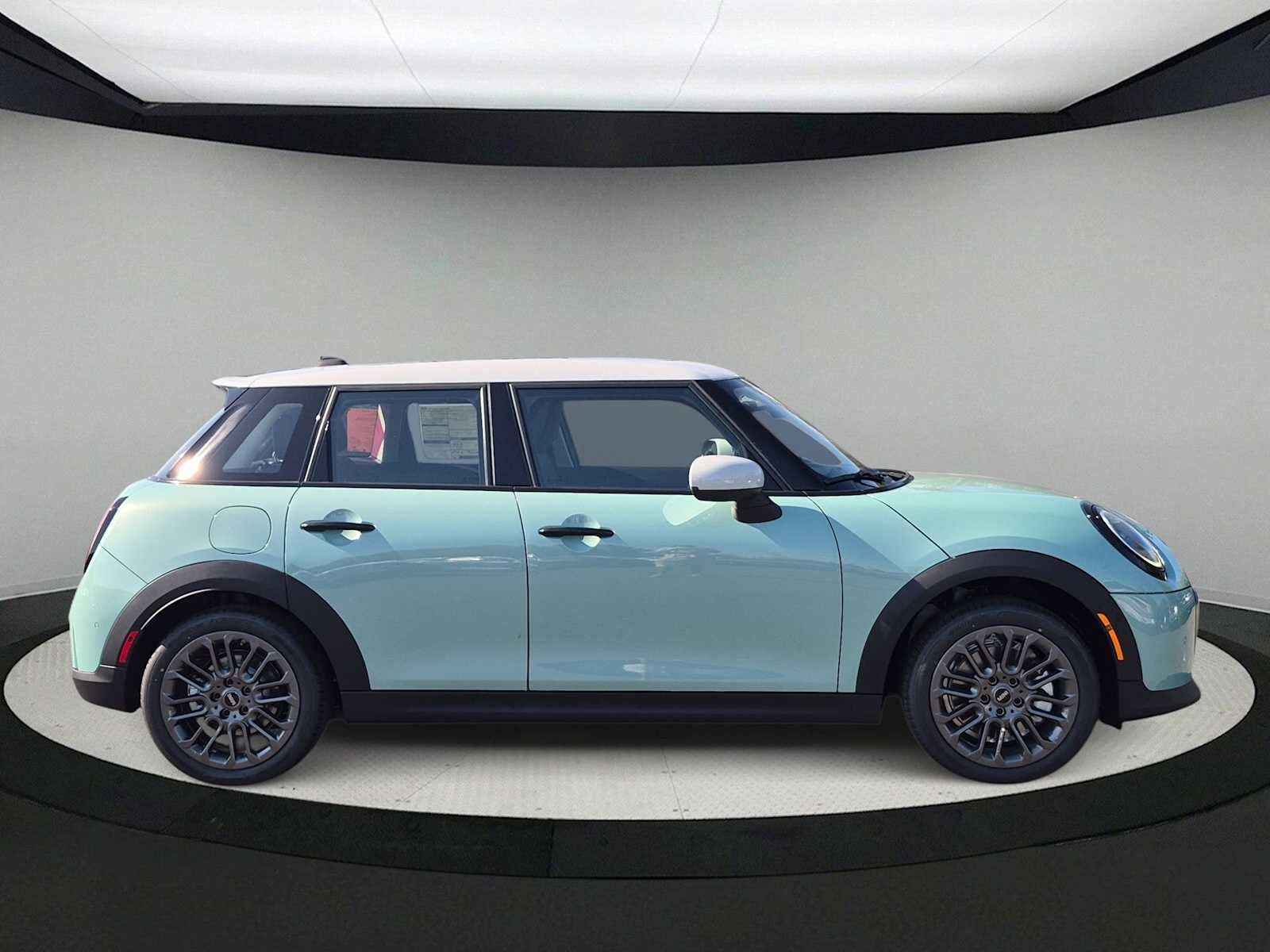MINI 4 PUERTAS ICONIC 2027