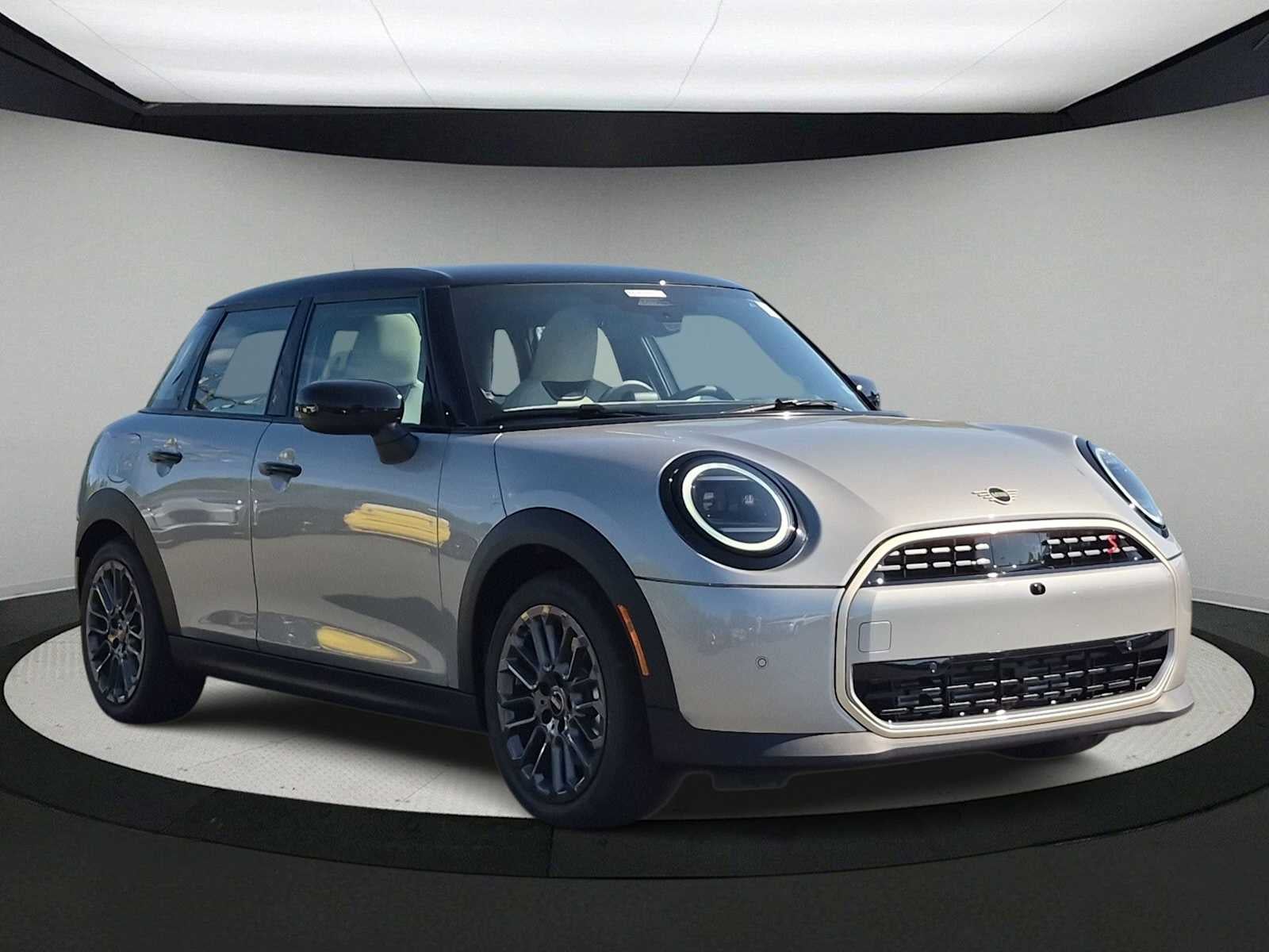 MINI 4 PUERTAS ICONIC 2027