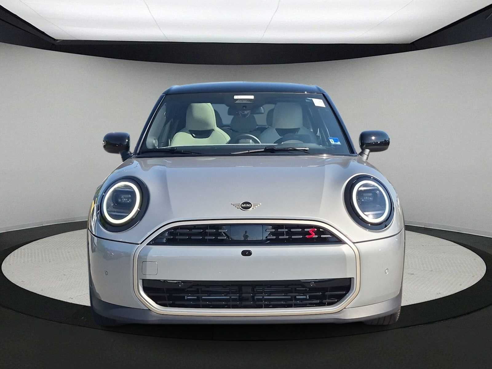 MINI 4 PUERTAS ICONIC 2027