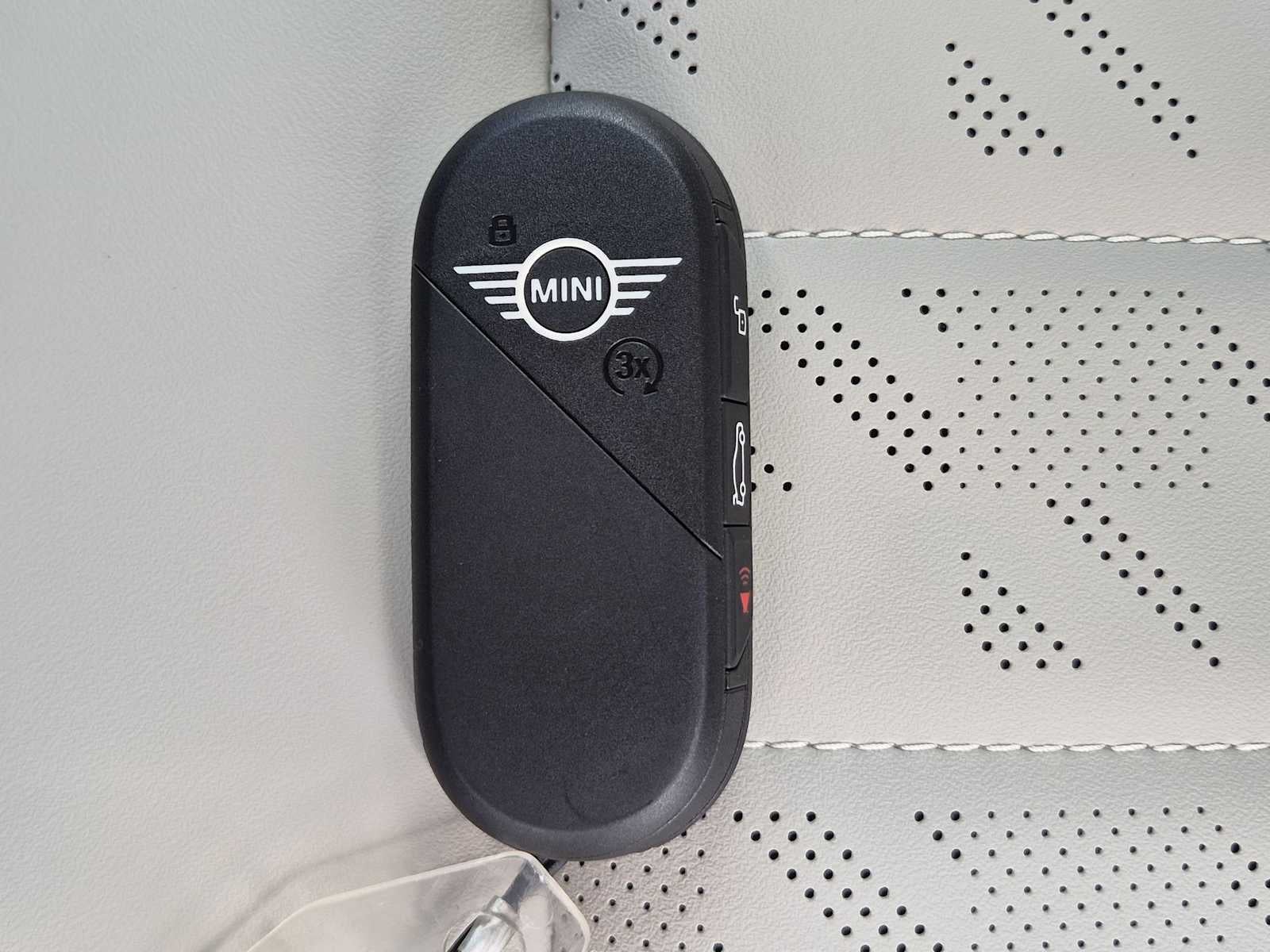 MINI 4 PUERTAS SIGNATURE PLUS 2027