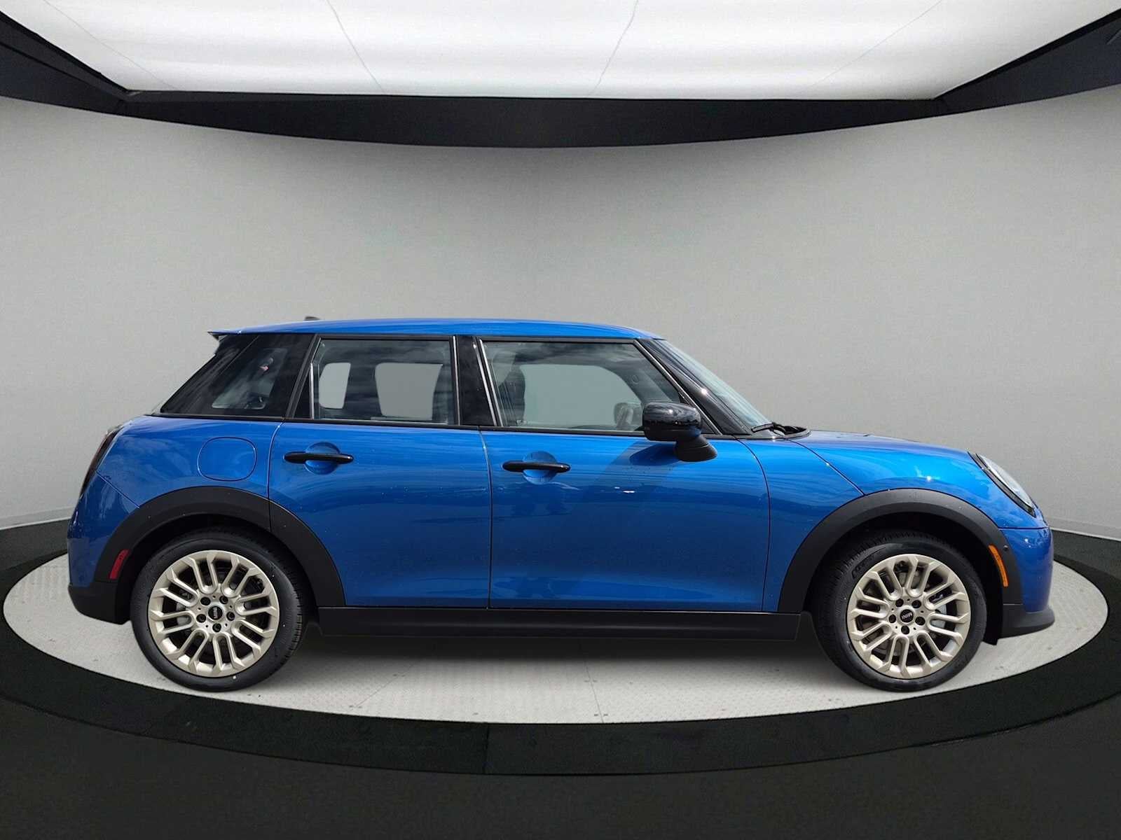 MINI 4 PUERTAS SIGNATURE PLUS 2027