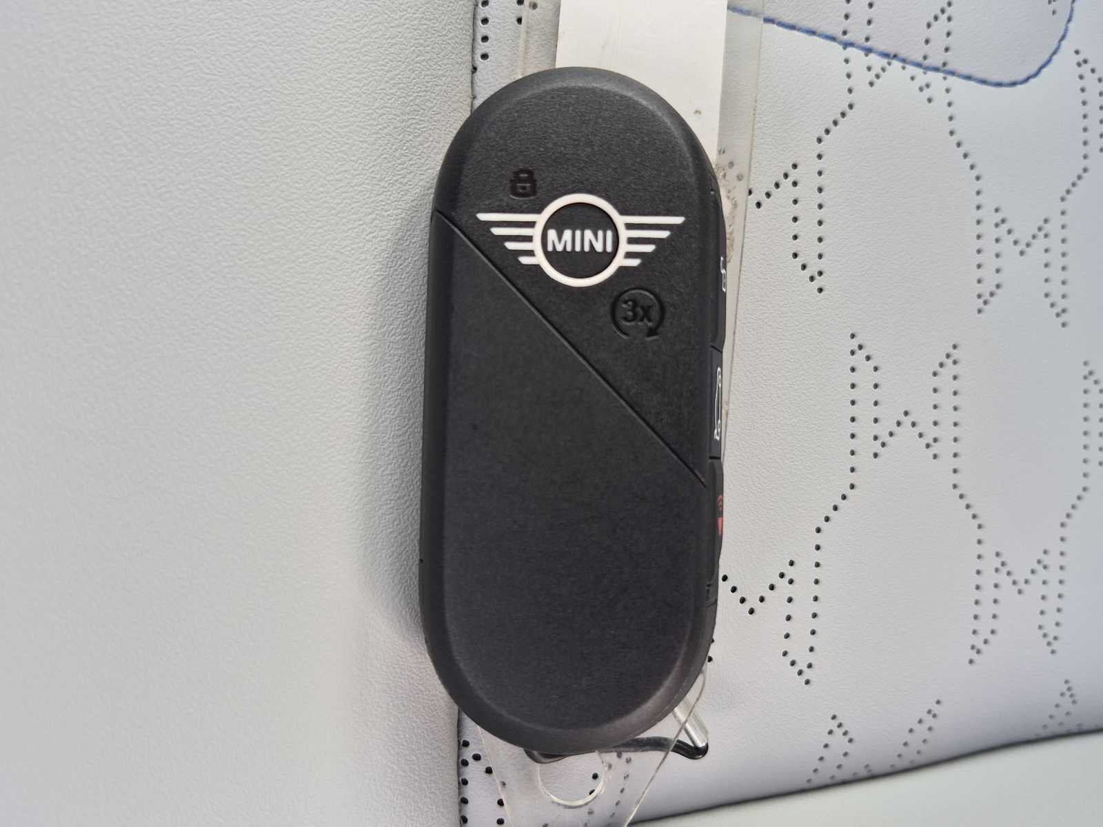 MINI 4 PUERTAS SIGNATURE PLUS 2027