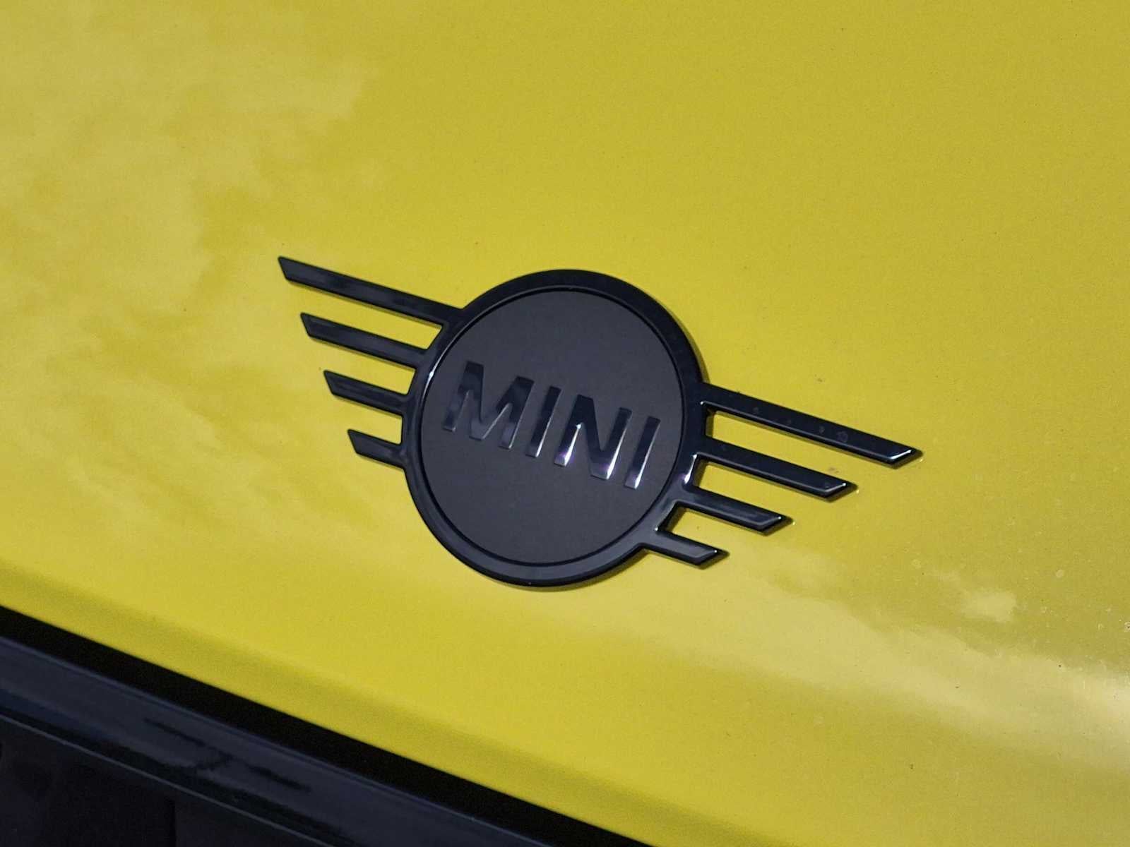MINI 4 PUERTAS ICONIC 2027