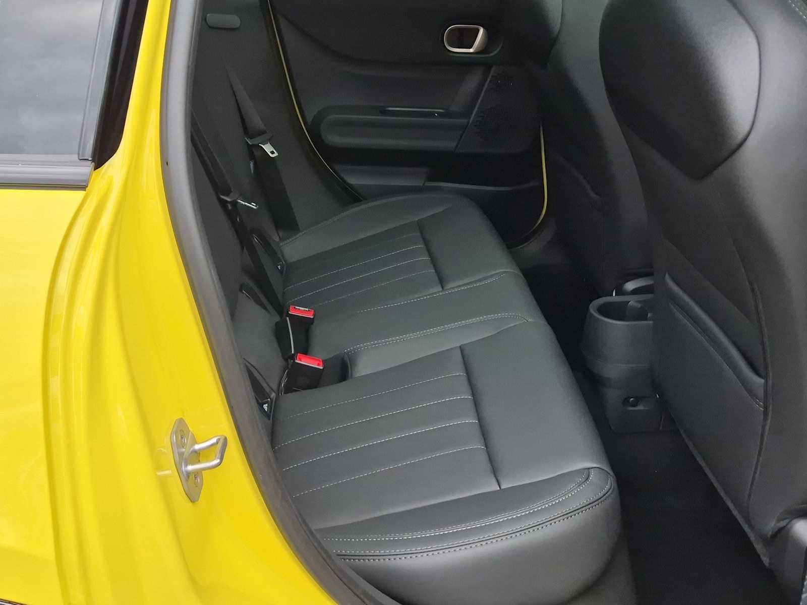 MINI 4 PUERTAS ICONIC 2027