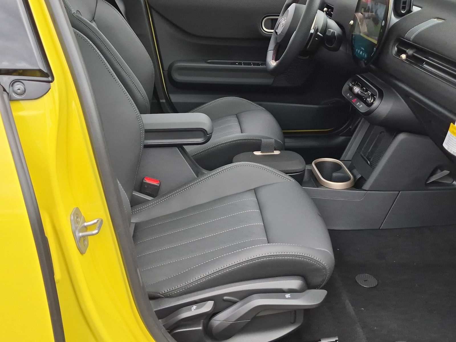 MINI 4 PUERTAS ICONIC 2027