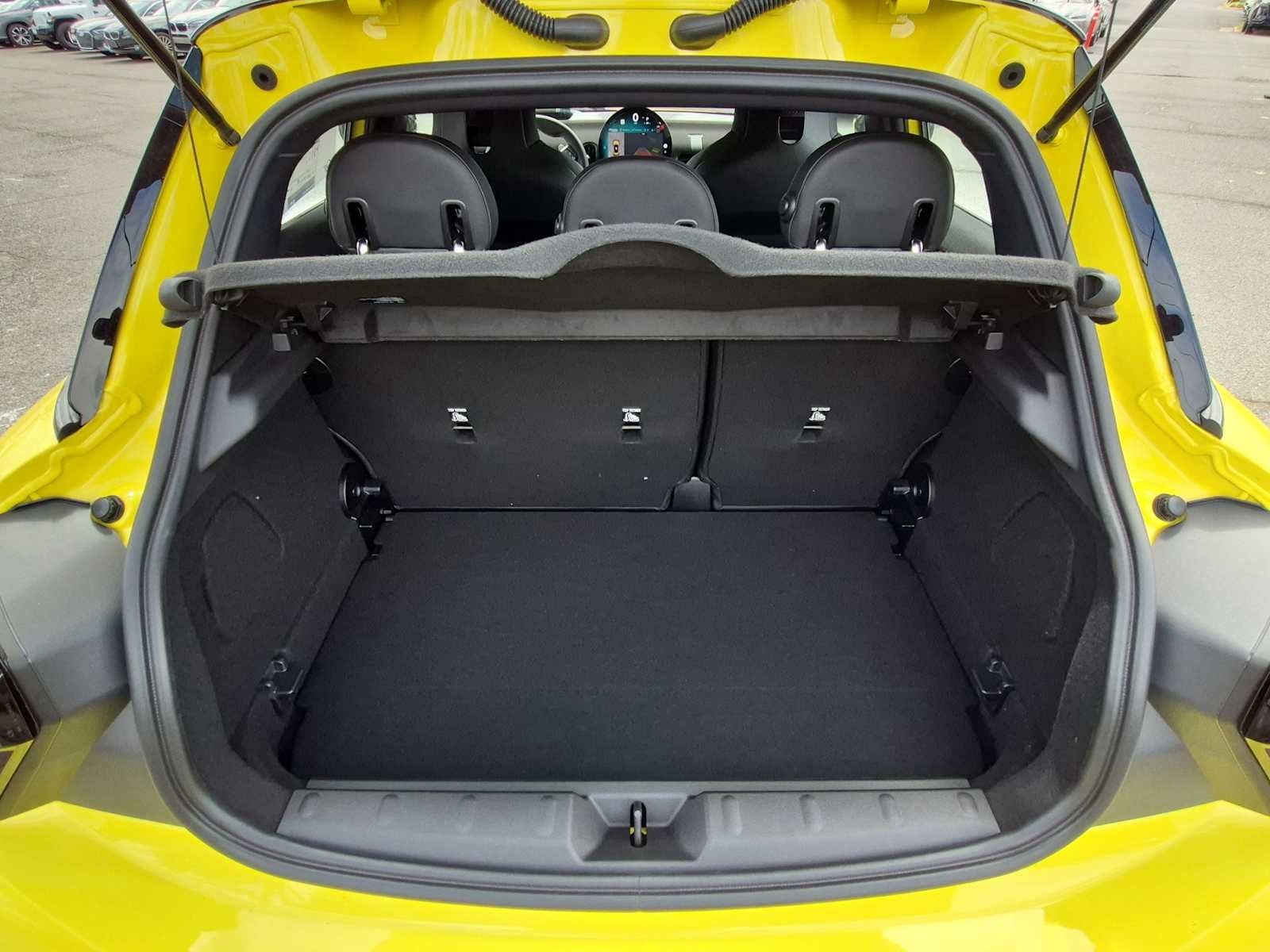 MINI 4 PUERTAS ICONIC 2027