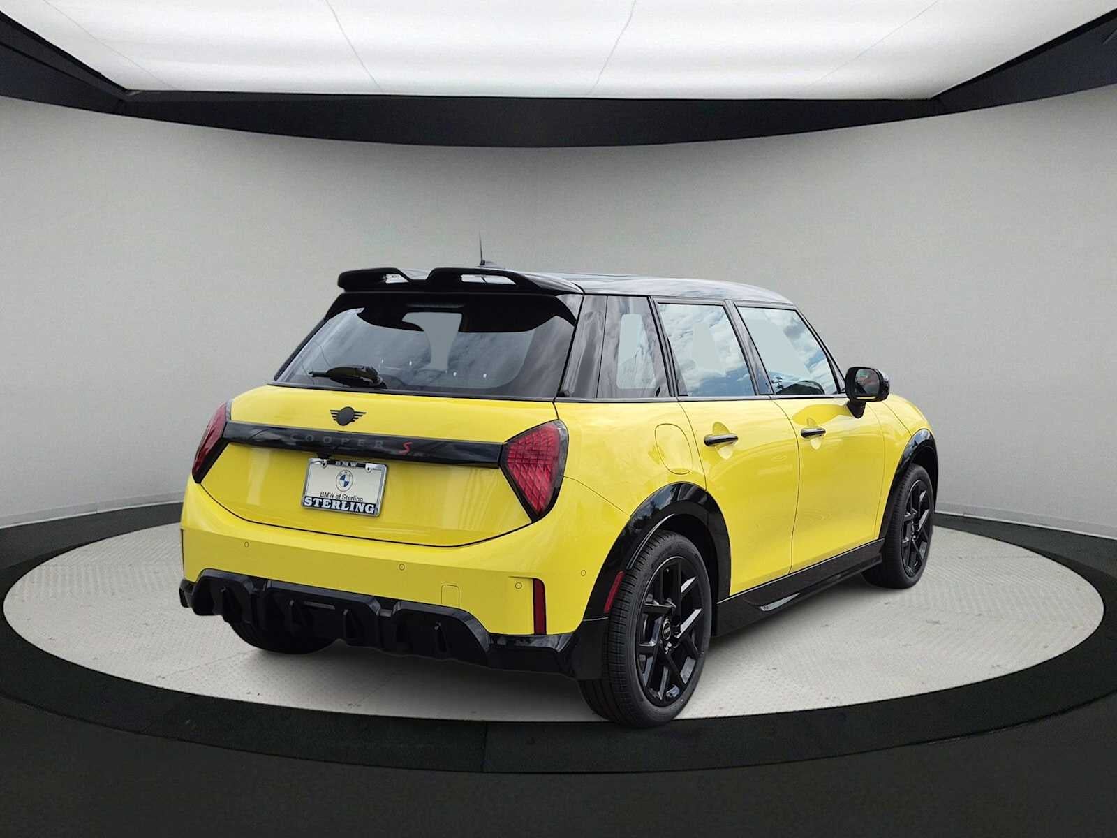 MINI 4 PUERTAS ICONIC 2027