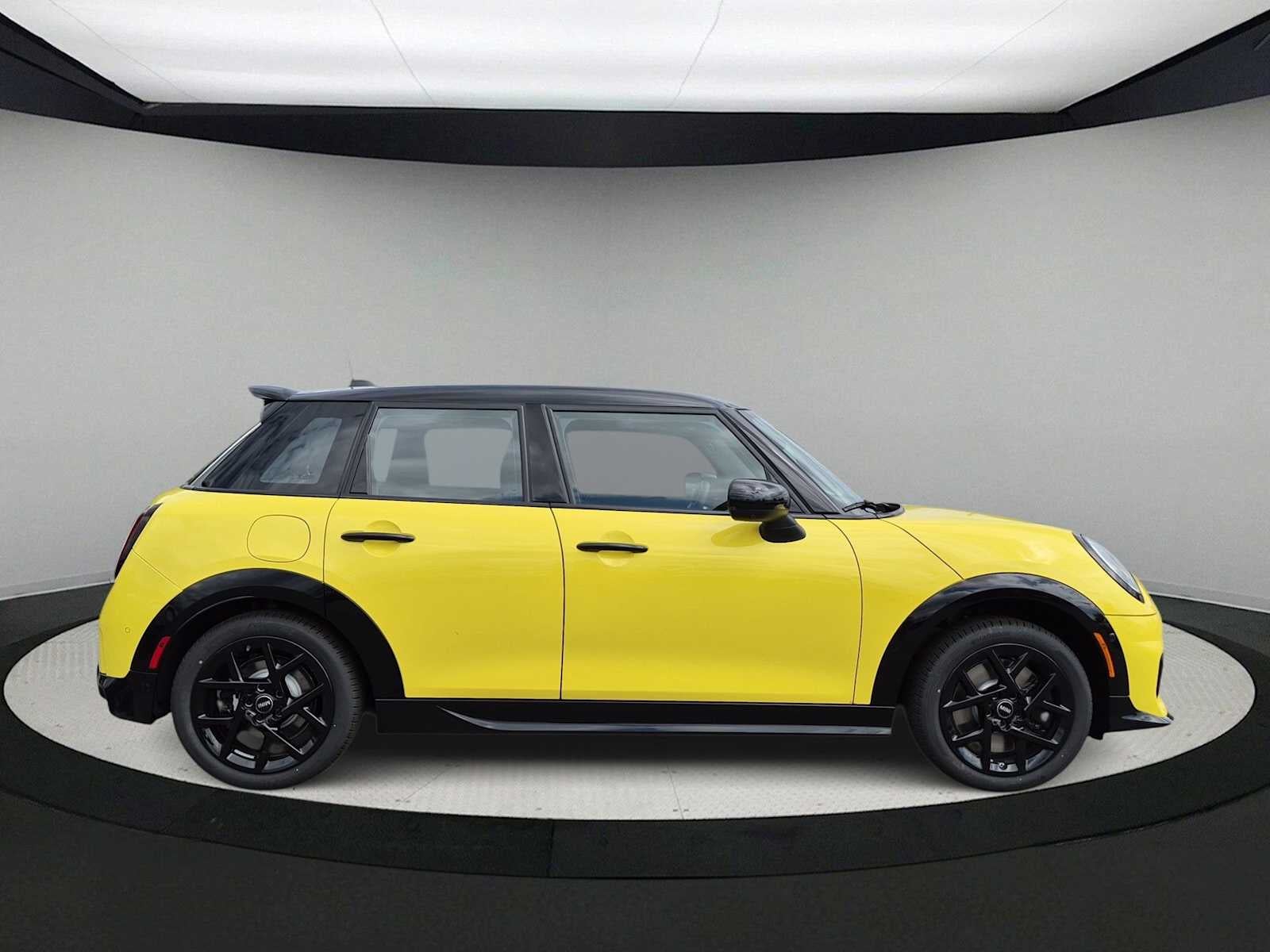 MINI 4 PUERTAS ICONIC 2027
