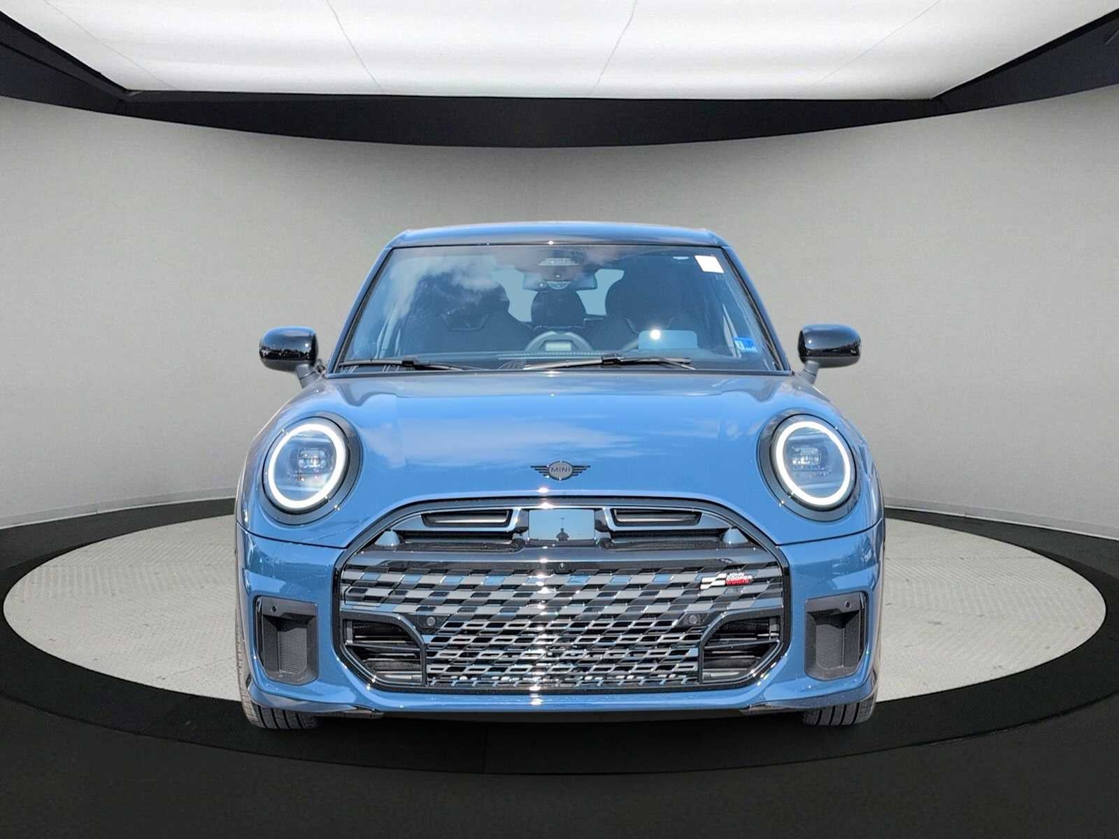 2026 MINI 4 PUERTAS ICÓNICO