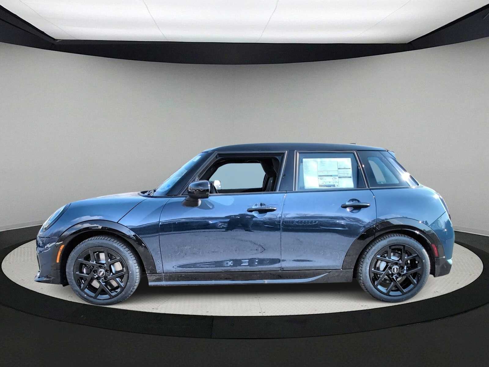 2026 MINI 4 PUERTAS ICÓNICO