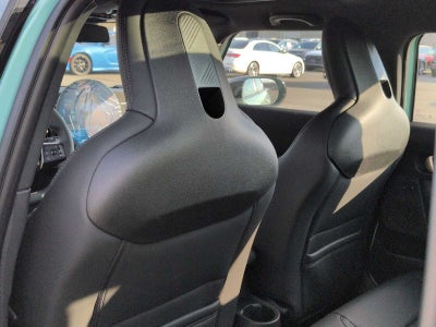 2026 MINI 4 PUERTAS ICÓNICO