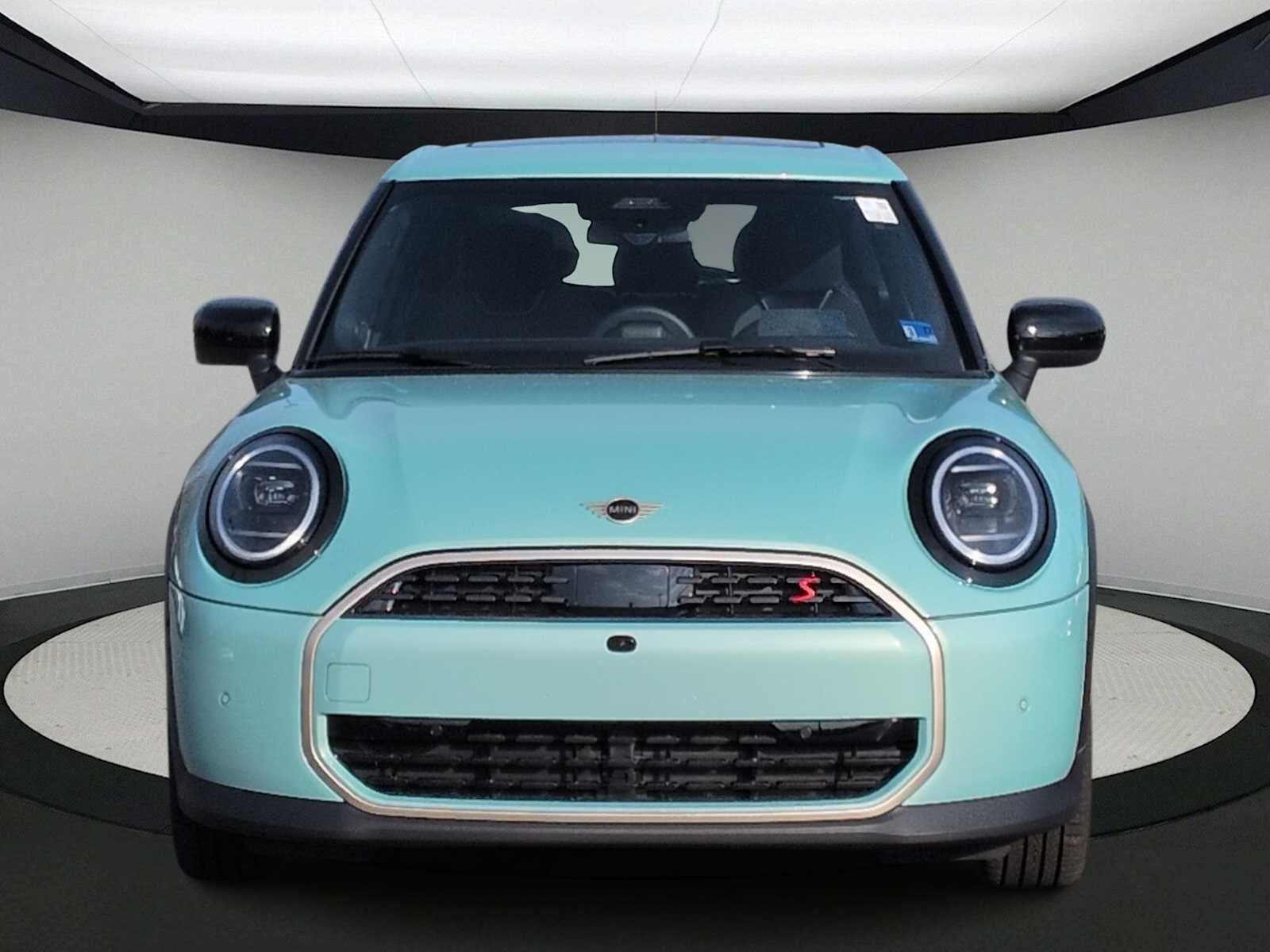 2026 MINI 4 PUERTAS ICÓNICO