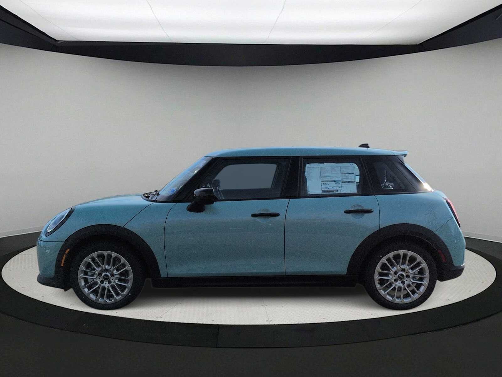 2026 MINI 4 PUERTAS ICÓNICO