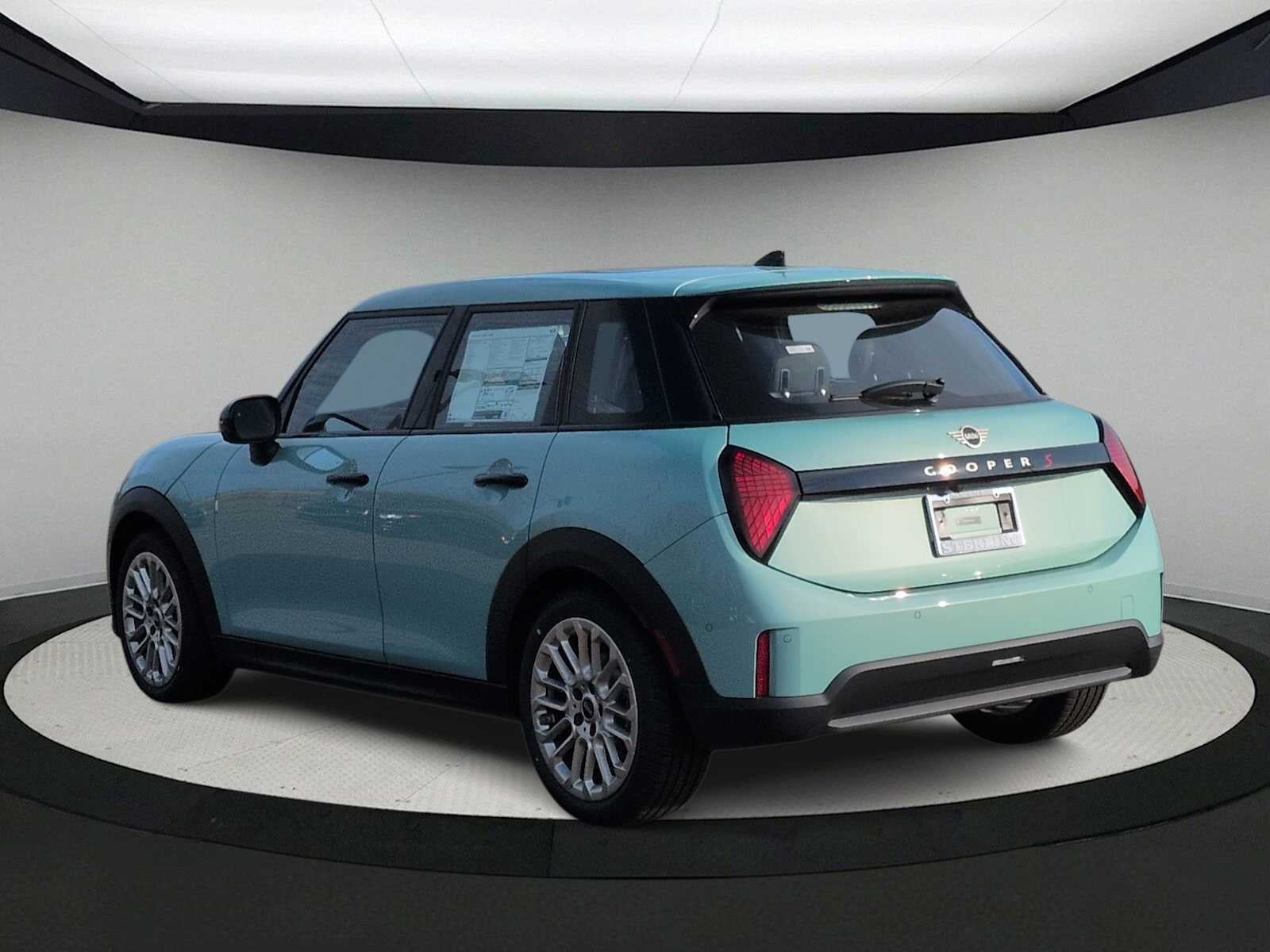 2026 MINI 4 PUERTAS ICÓNICO