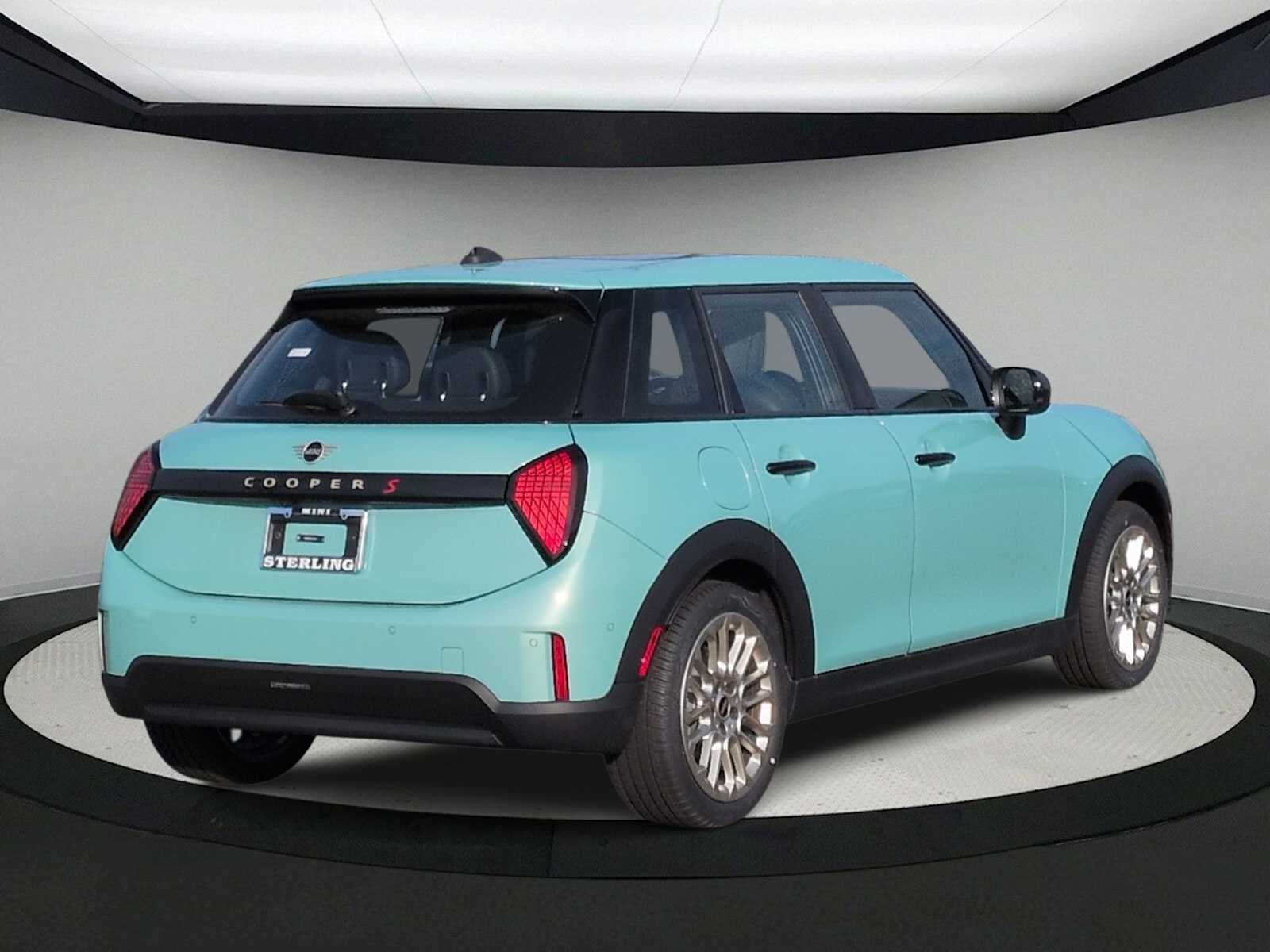 2026 MINI 4 PUERTAS ICÓNICO