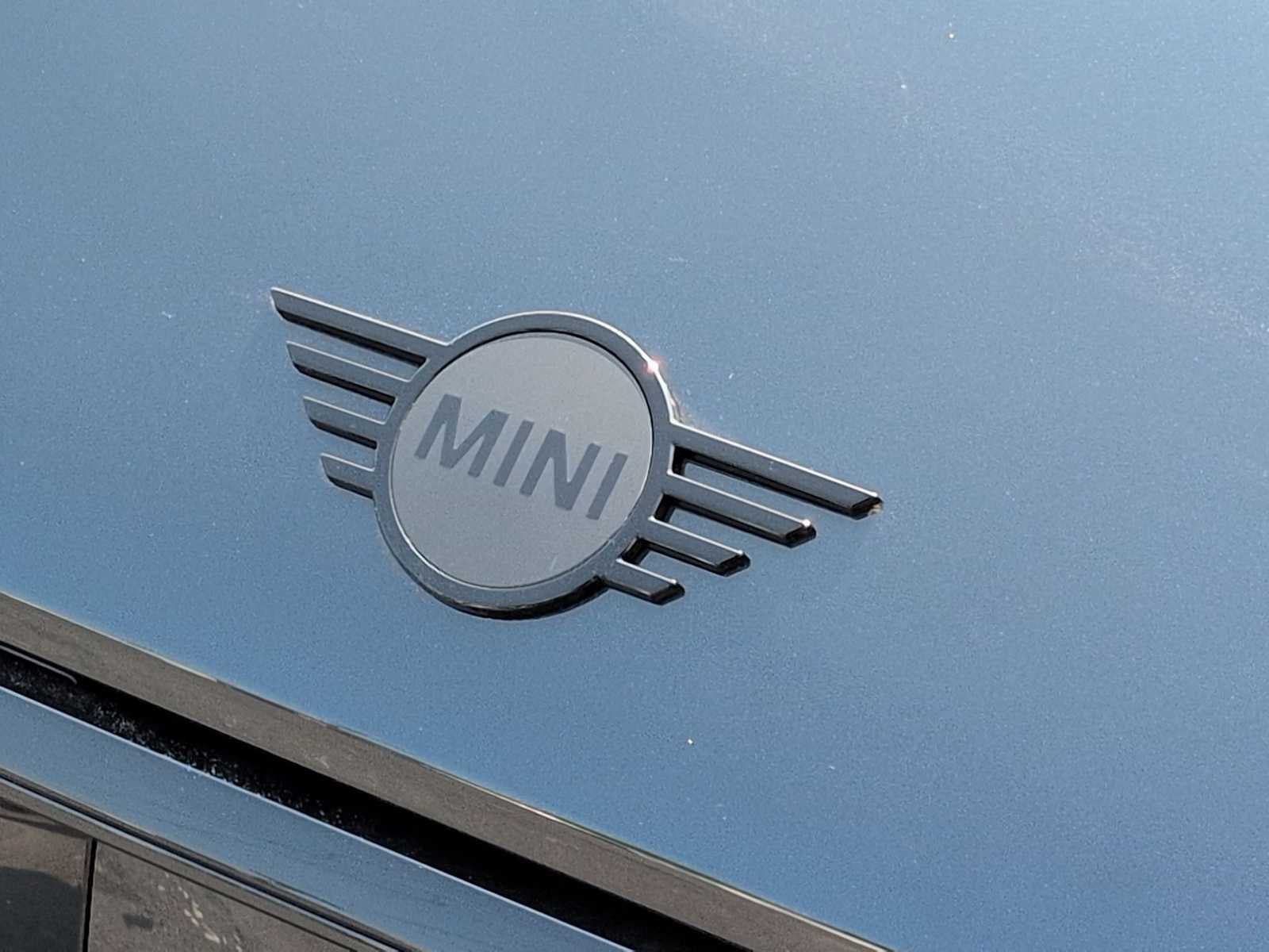 2026 MINI 4 PUERTAS ICÓNICO