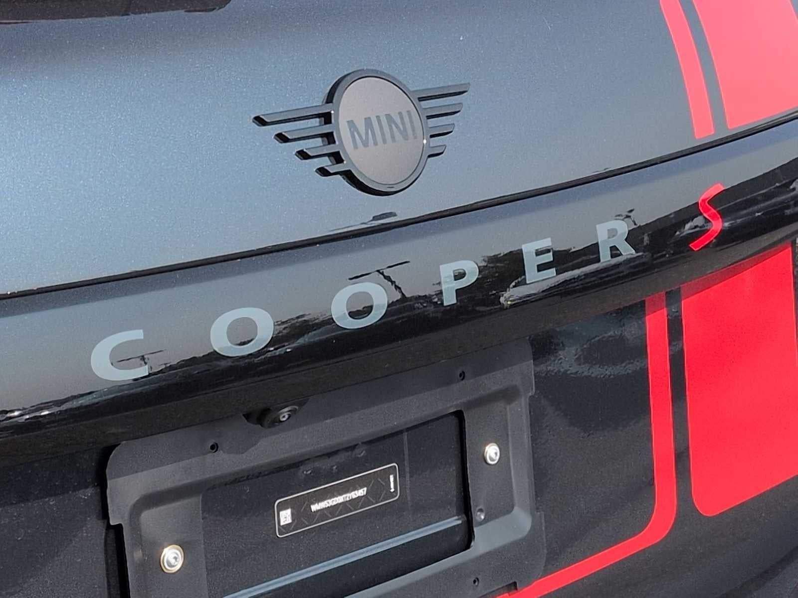 2026 MINI 4 PUERTAS ICÓNICO