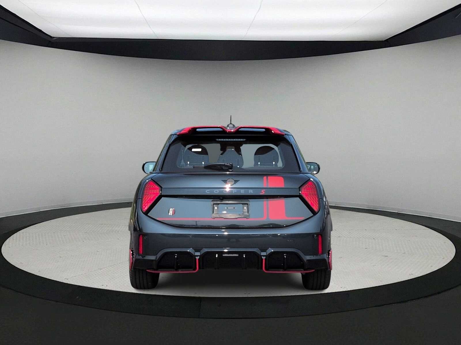 2026 MINI 4 PUERTAS ICÓNICO