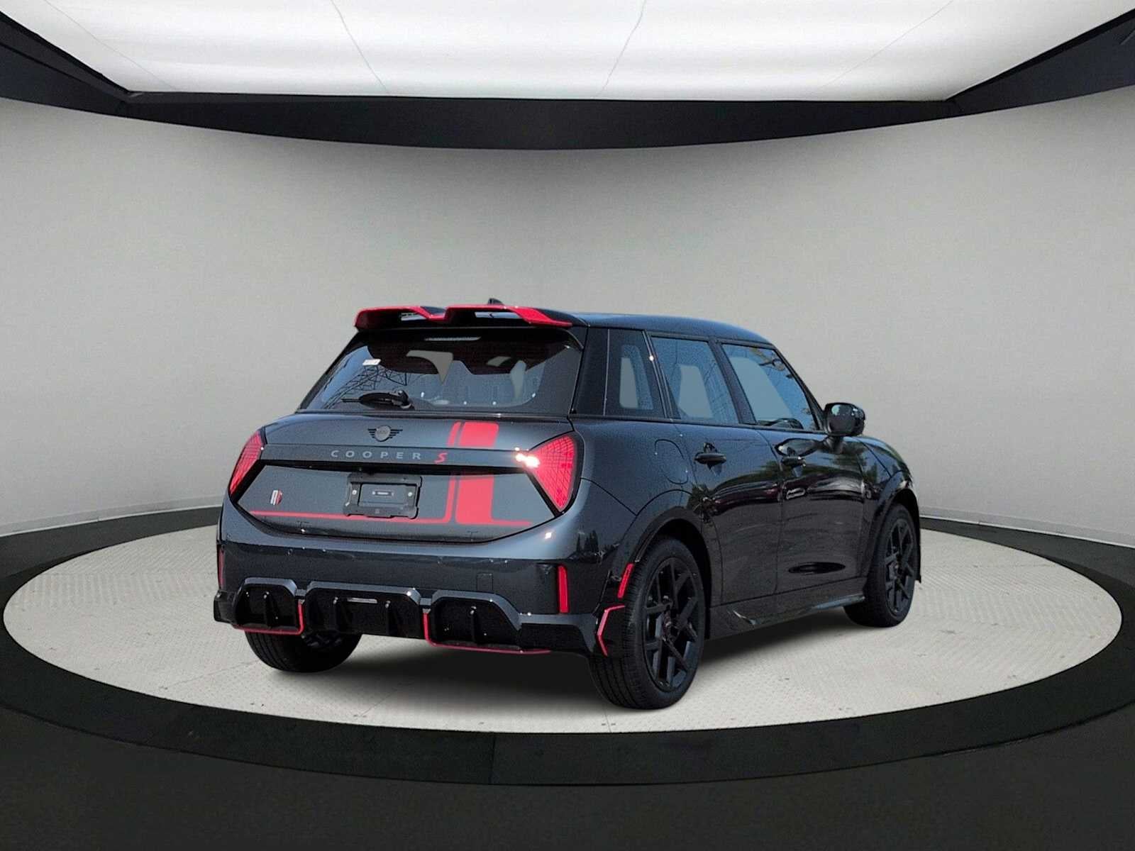 2026 MINI 4 PUERTAS ICÓNICO