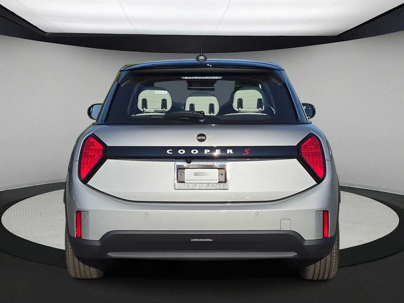 MINI 4 PUERTAS ICONIC 2027