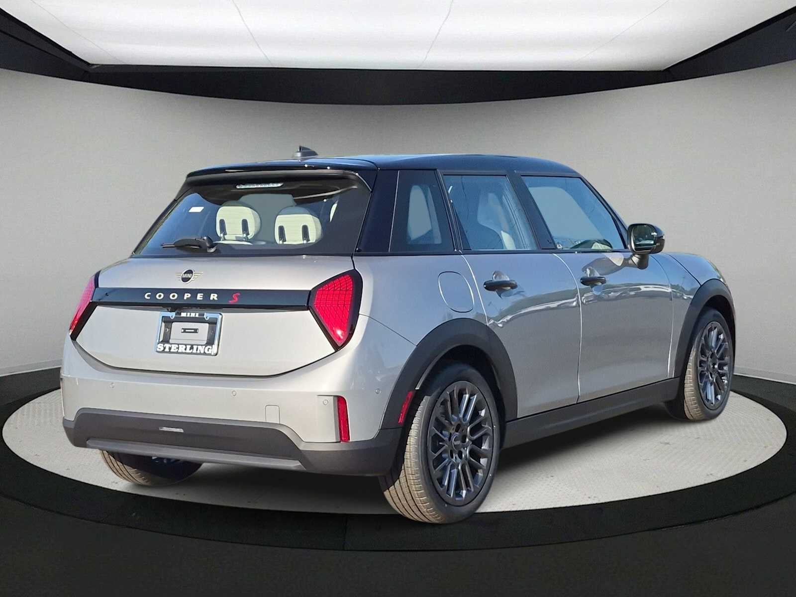 MINI 4 PUERTAS ICONIC 2027
