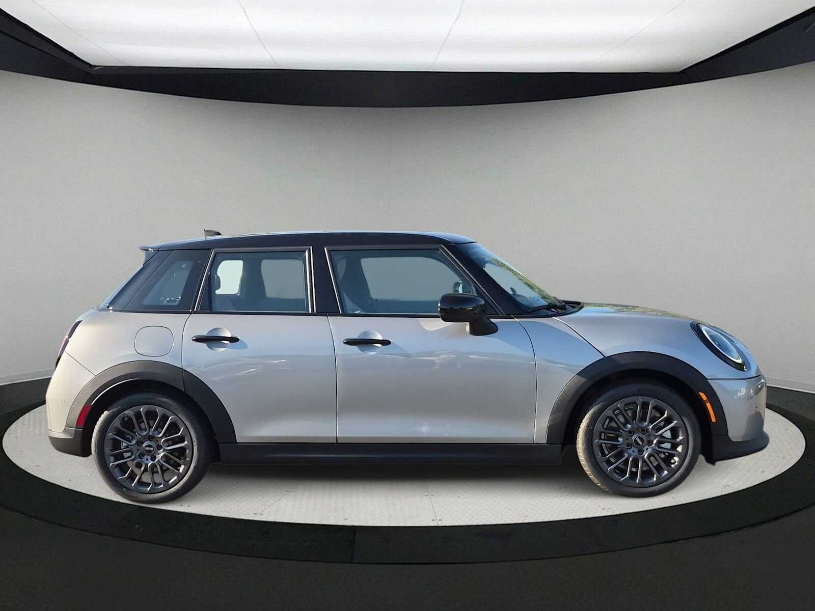MINI 4 PUERTAS ICONIC 2027