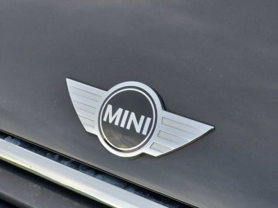 MINI Cooper de 2 puertas con techo rígido de 2018