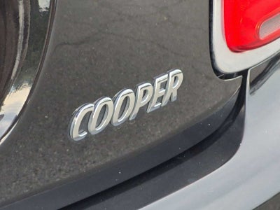 MINI Cooper de 2 puertas con techo rígido de 2018