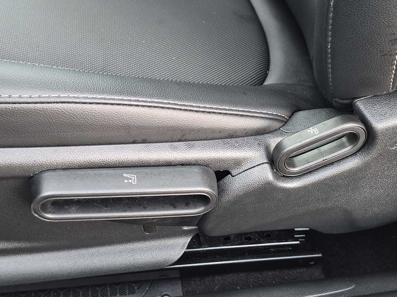 MINI Cooper de 2 puertas con techo rígido de 2018