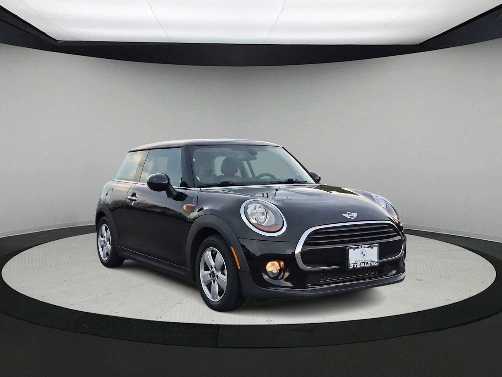MINI Cooper de 2 puertas con techo rígido de 2018