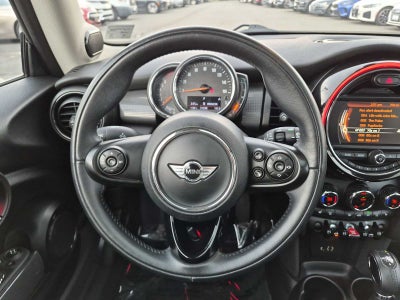 MINI Cooper de 2 puertas con techo rígido de 2018