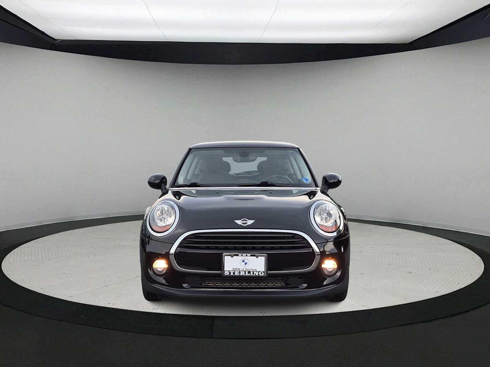 MINI Cooper de 2 puertas con techo rígido de 2018