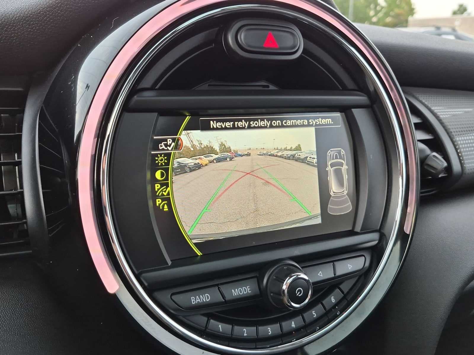MINI Cooper de 2 puertas con techo rígido de 2018