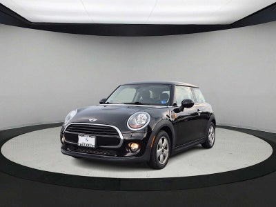 MINI Cooper de 2 puertas con techo rígido de 2018