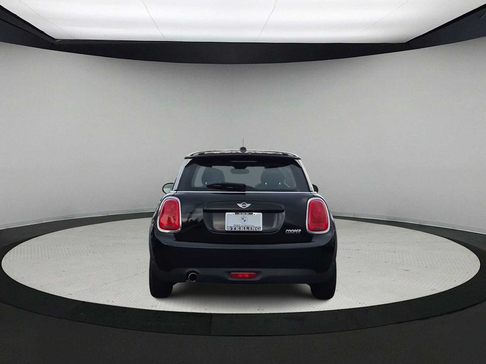 MINI Cooper de 2 puertas con techo rígido de 2018