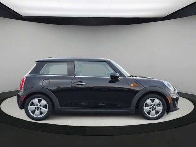 MINI Cooper de 2 puertas con techo rígido de 2018
