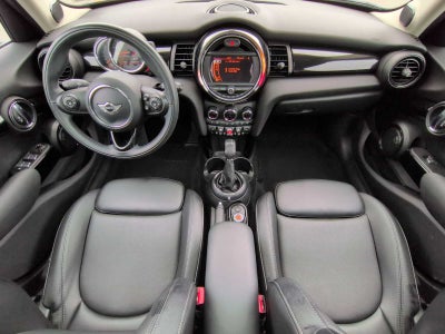 MINI Cooper S de 4 puertas con techo rígido de 2017