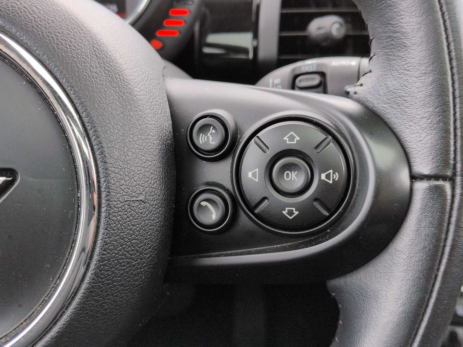 MINI Cooper S de 4 puertas con techo rígido de 2017