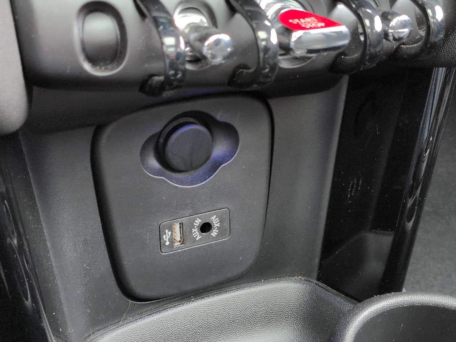 MINI Cooper S de 4 puertas con techo rígido de 2017