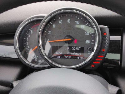 MINI Cooper S de 4 puertas con techo rígido de 2017