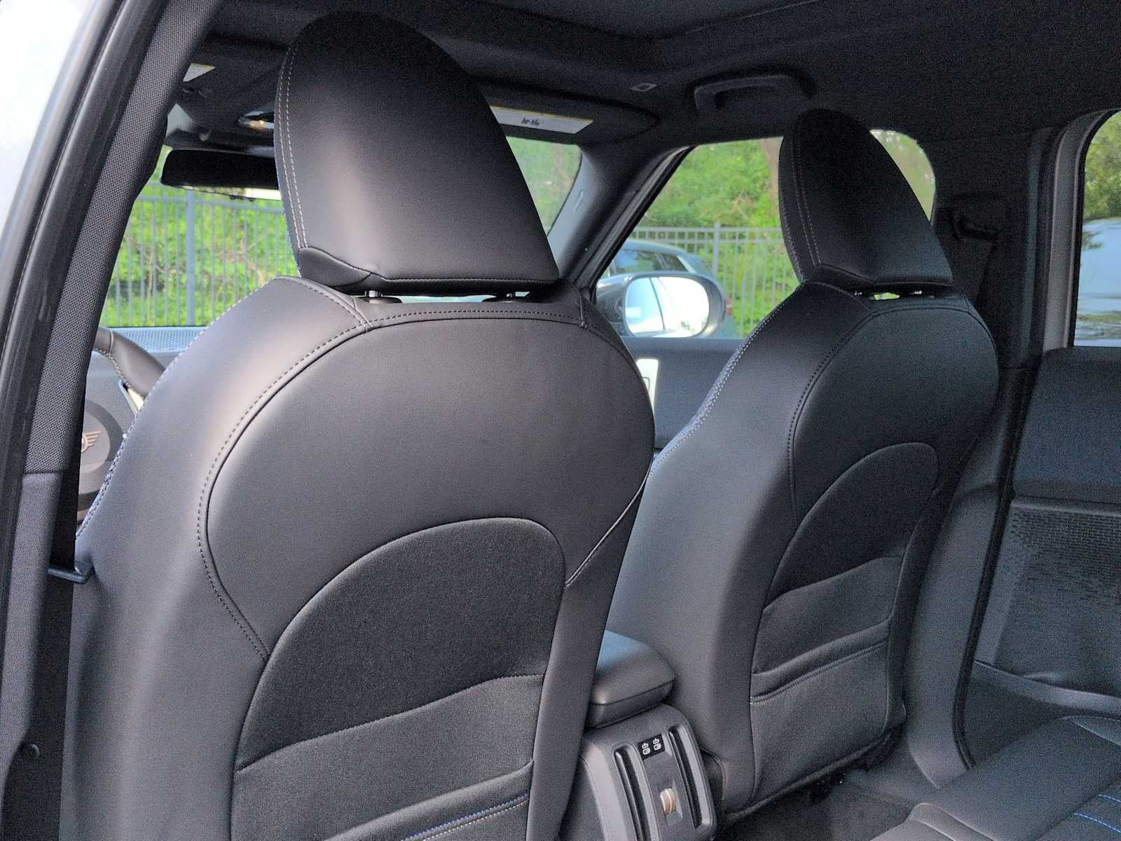 MINI COUNTRYMAN ICONIC 2027