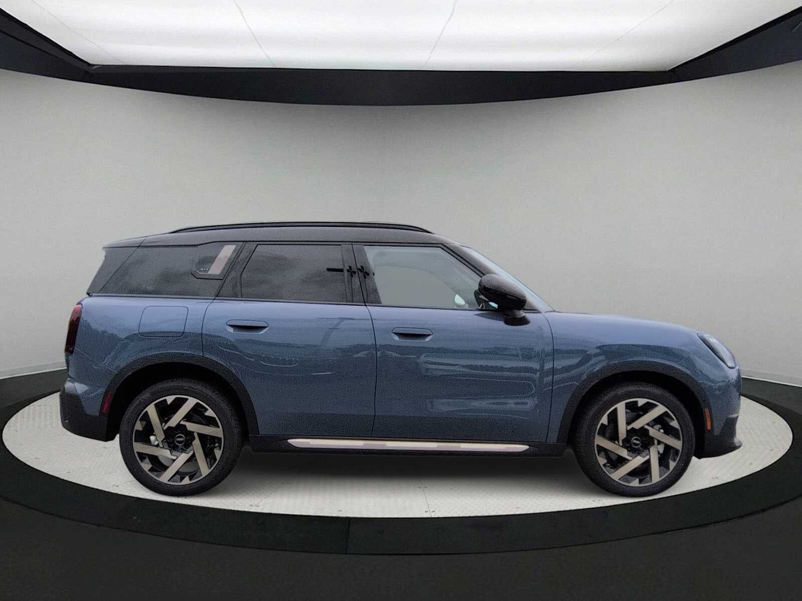 MINI COUNTRYMAN ICONIC 2027