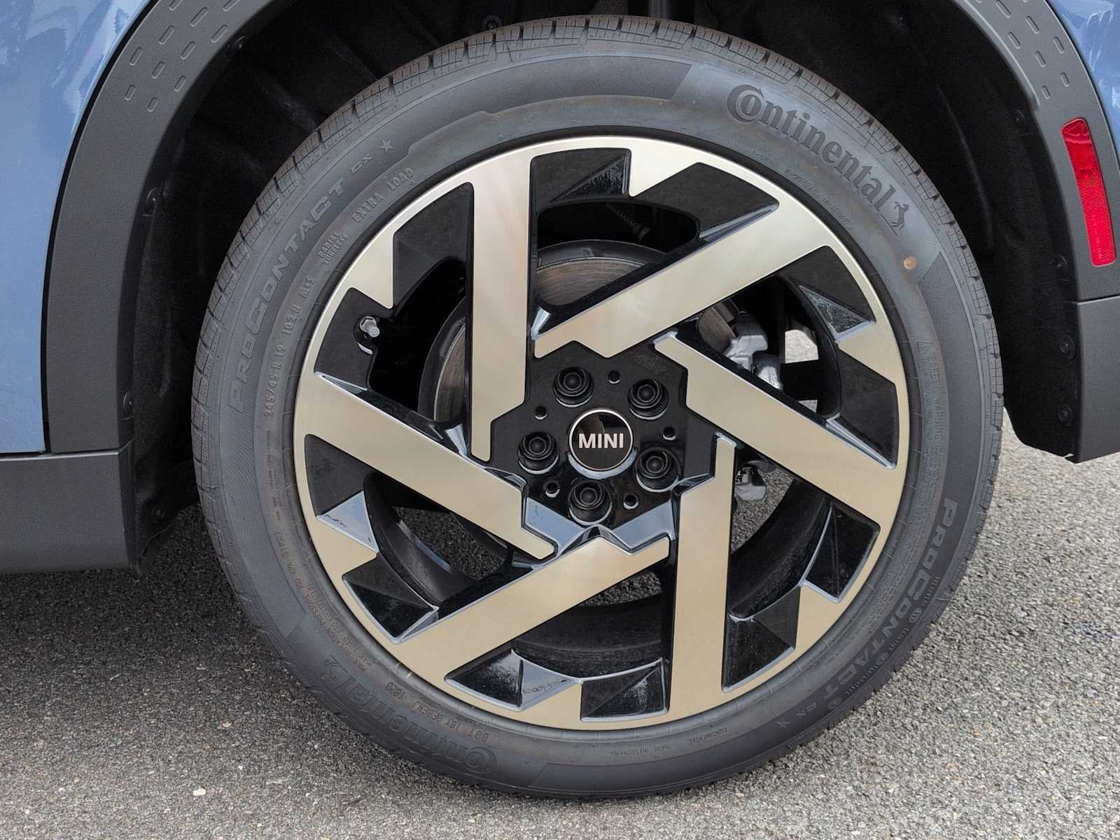 MINI COUNTRYMAN ICONIC 2027