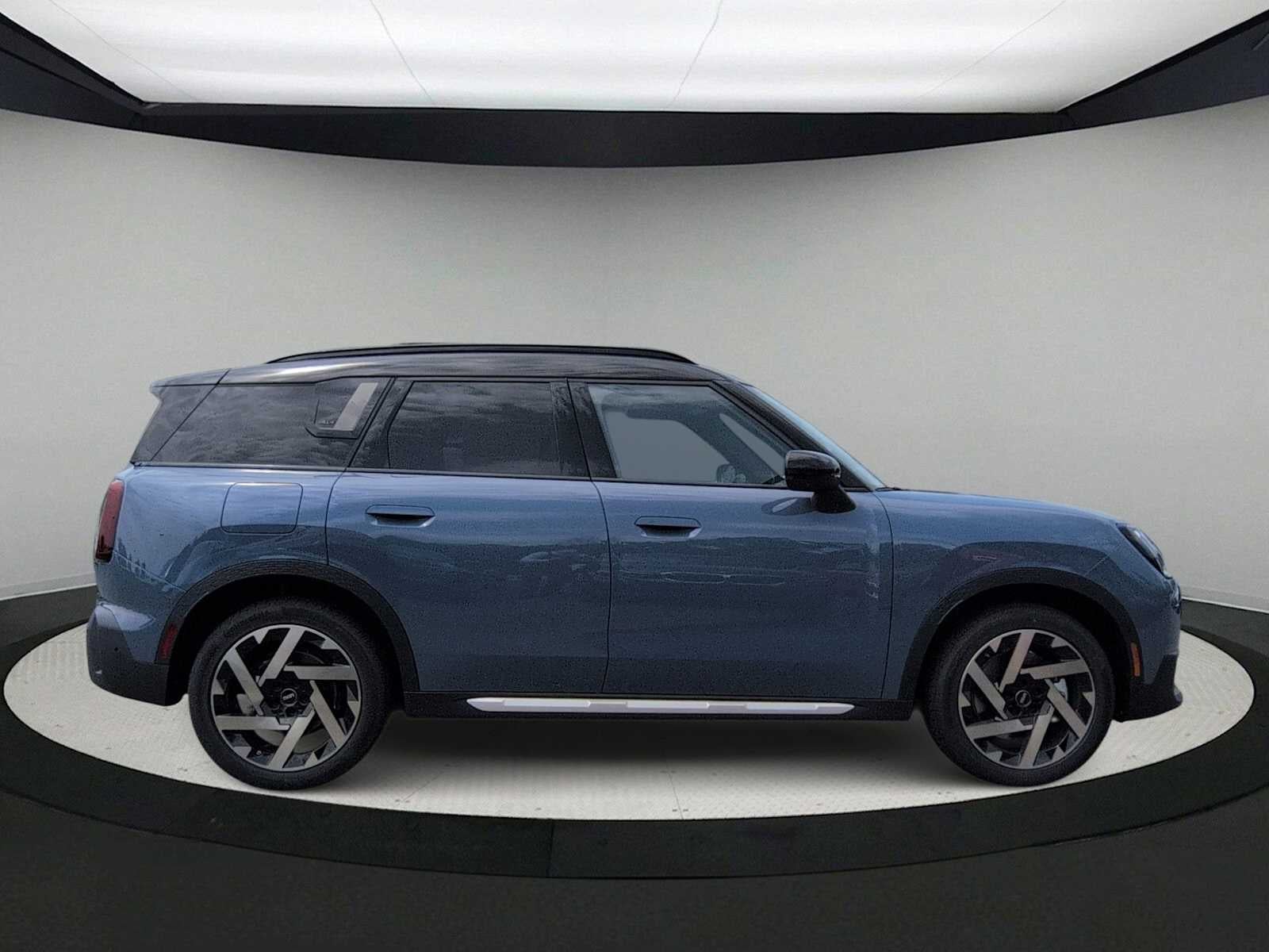 MINI COUNTRYMAN ICONIC 2027