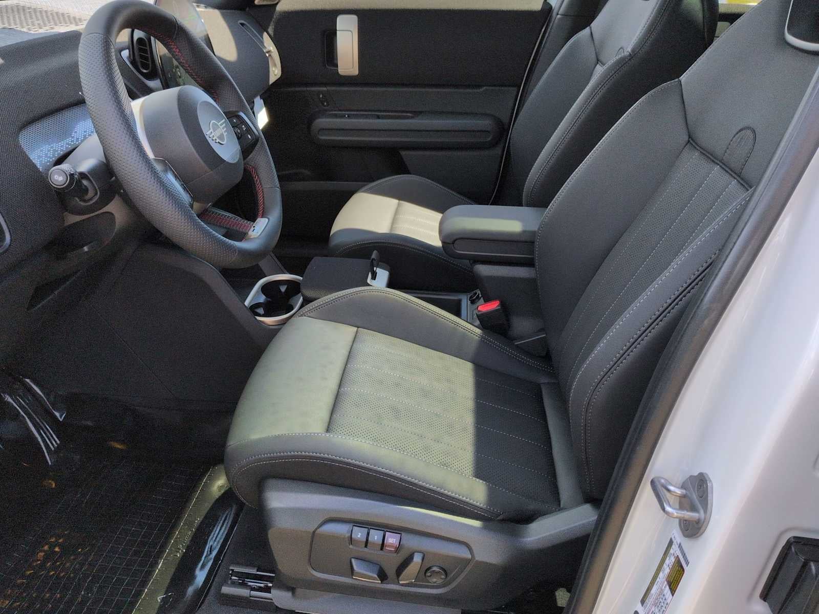 MINI COUNTRYMAN ICONIC 2027