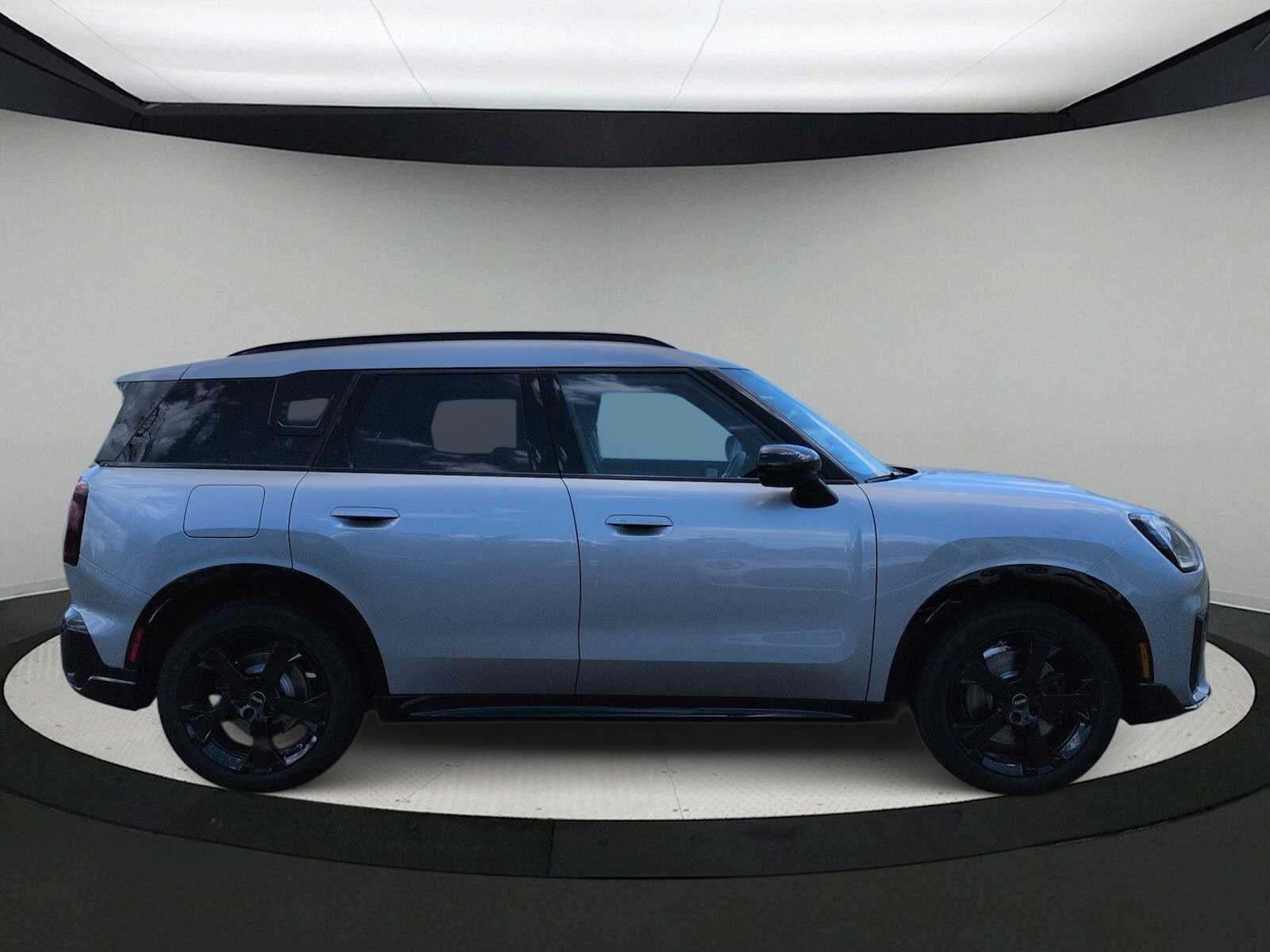 MINI COUNTRYMAN ICONIC 2027