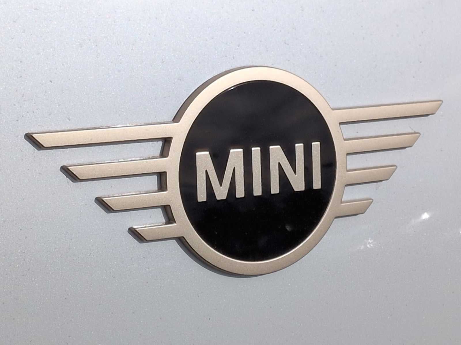 MINI COUNTRYMAN ICONIC 2027