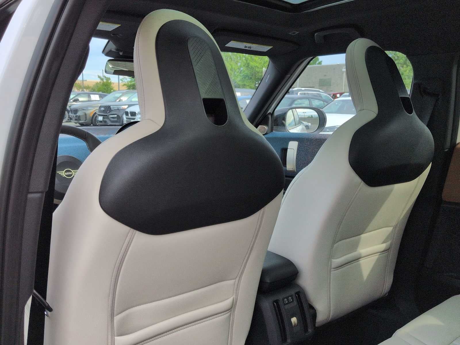 MINI COUNTRYMAN ICONIC 2027