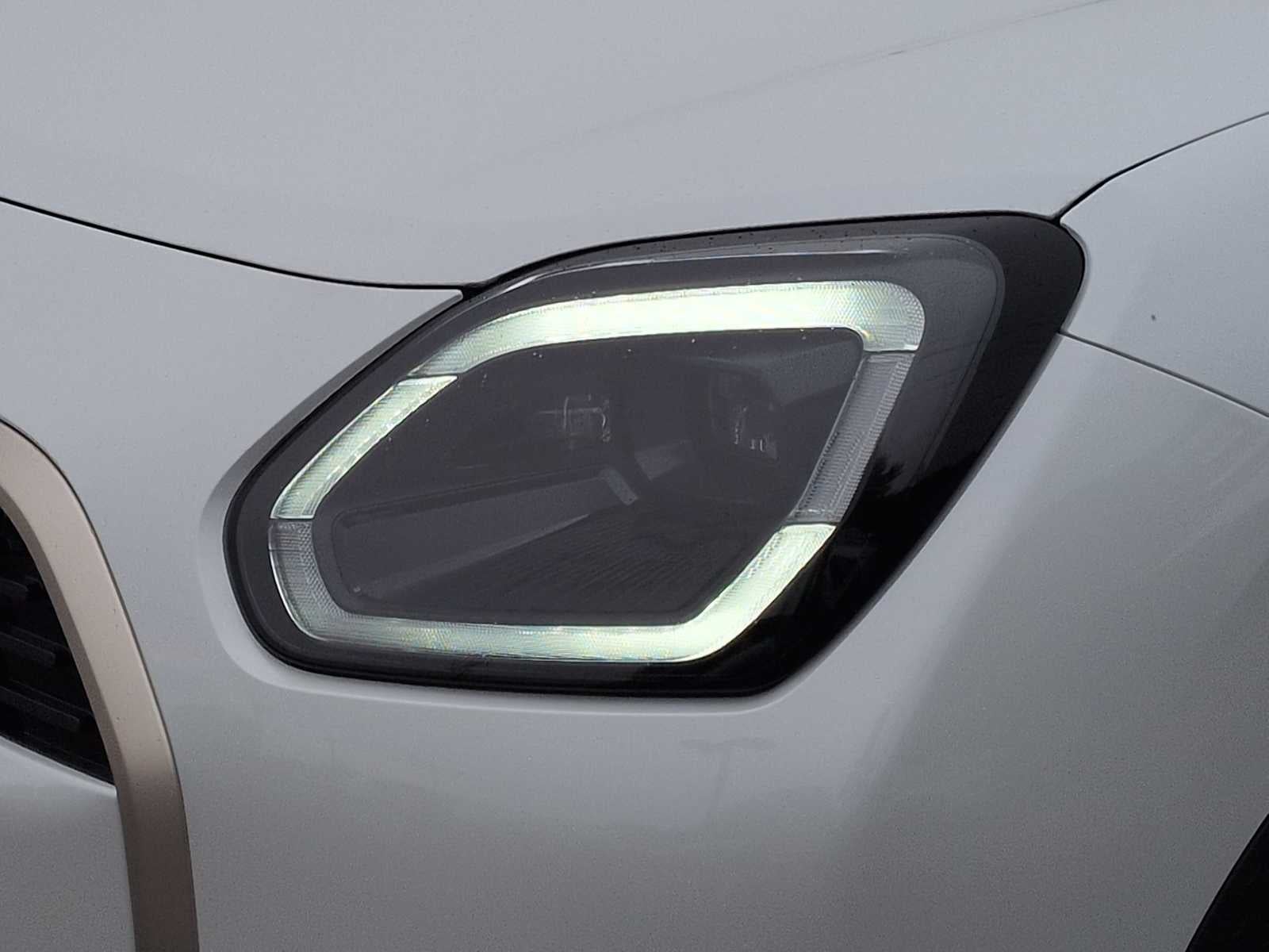 MINI COUNTRYMAN ICONIC 2027